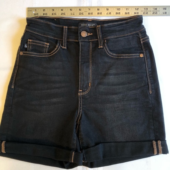 Judy Blue Classic 5 Pocket Dark Denim Jean Shorts Size S - Picture 3 of 7